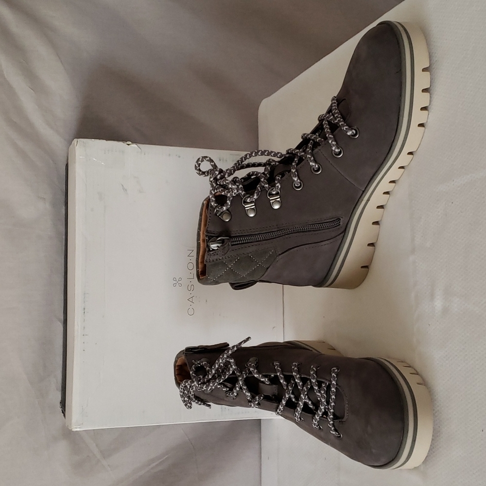 NEW Caslon Hanley Water Resistant Leather Lace Up Bootie
